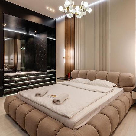 Leogrand Jacuzzi On Malaniuka 2 Lviv Exterior foto
