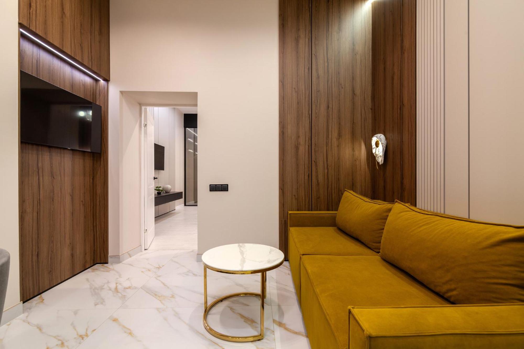 Leogrand Jacuzzi On Malaniuka 2 Lviv Exterior foto