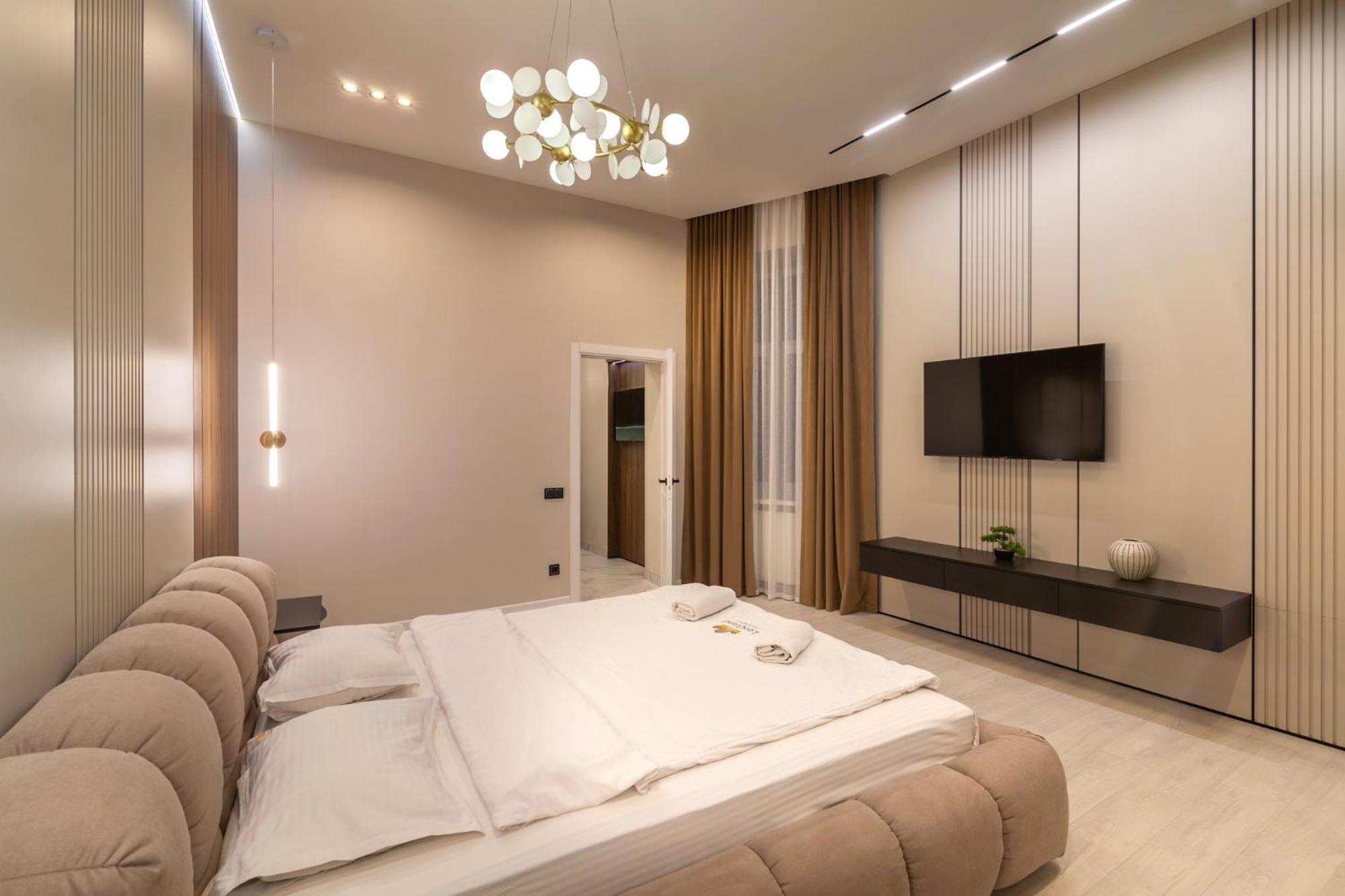 Leogrand Jacuzzi On Malaniuka 2 Lviv Exterior foto